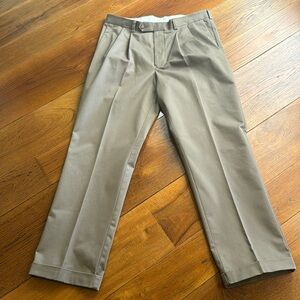 Roundtree & Yorke Classic Fit